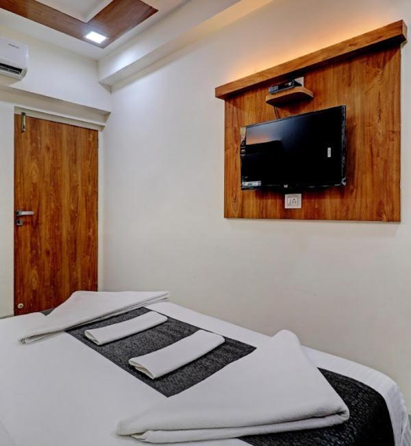 Sun Inn Residency , Νάβι Μουμπάι Εξωτερικό φωτογραφία